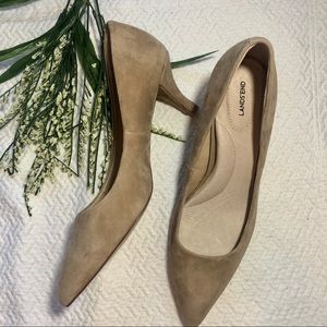 Lands’ End New Light Tan Suede Heels 9 EUC